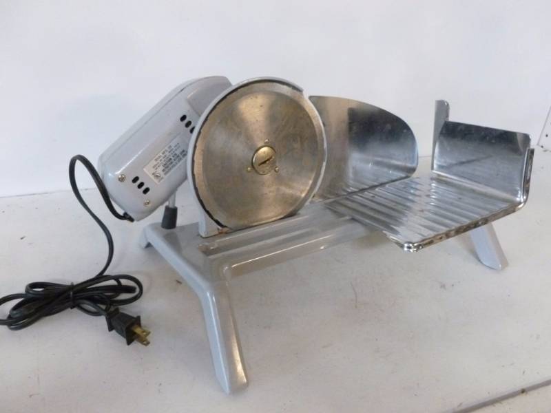 lot 258 image: Meat Slicer