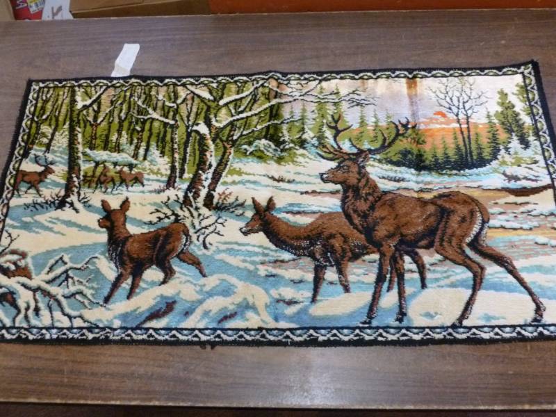 lot 272 image: Vintage Wall Tapestry
