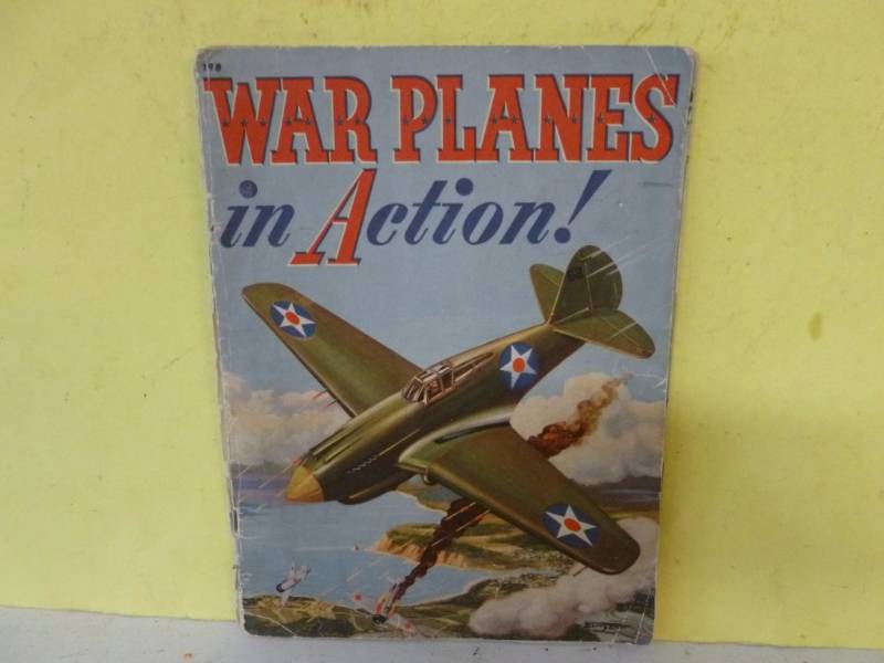lot 275 image: Vintage Picture Booklet