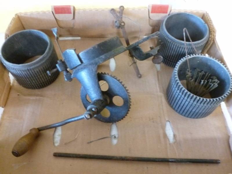 lot 282 image: Antique Yarn Winder
