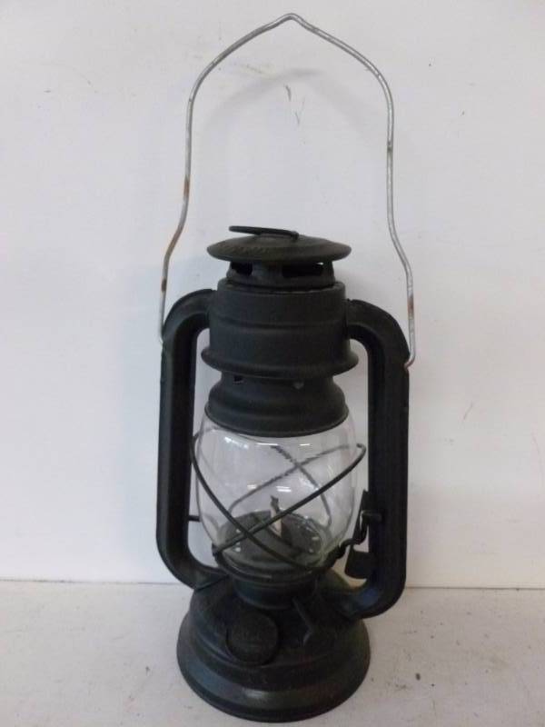 lot 284 image: Barn Lantern