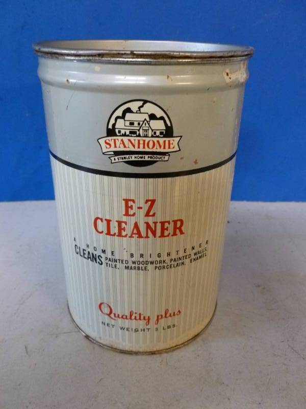 lot 290 image: Vintage Metal Container