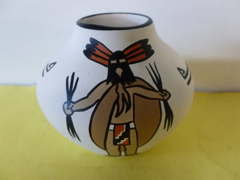 lot 302 image: Native American Pottery