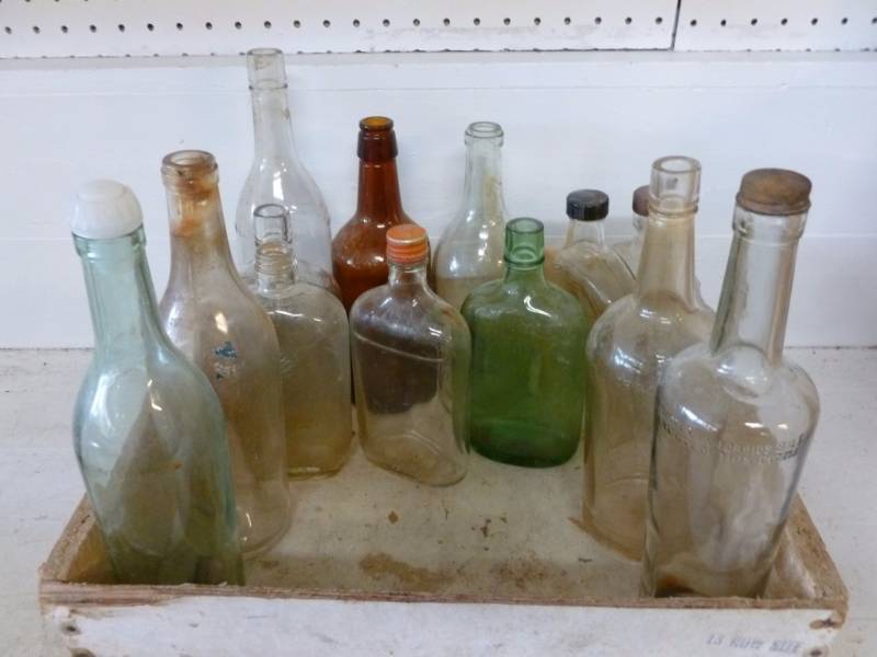lot 309 image: Vintage Bottles