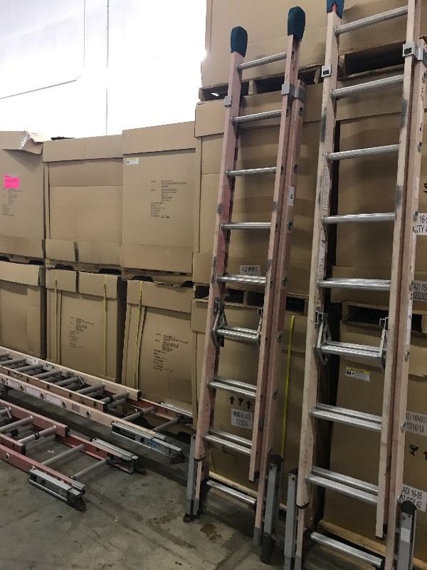 Fiberglass Extension Ladder