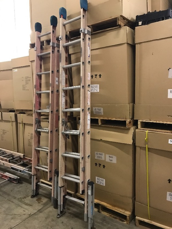 Fiberglass Extension Ladder