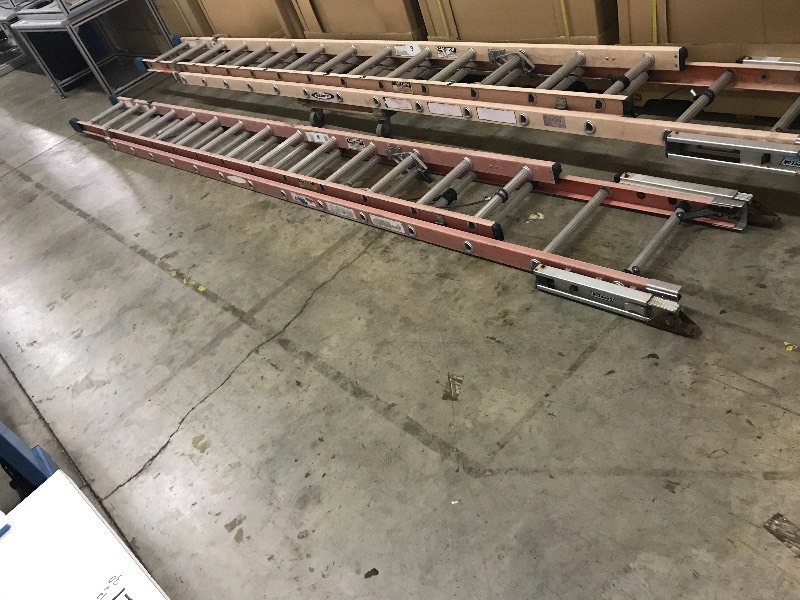 Fiberglass Extension Ladder