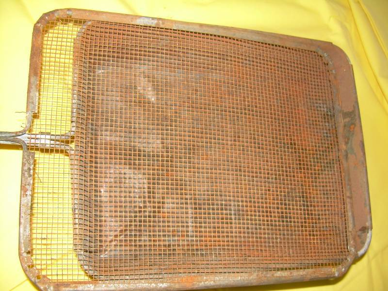 VINTAGE POPCORN POPPER