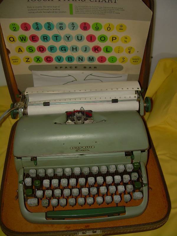 VINTAGE TYPE WRITER