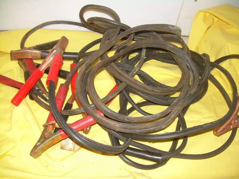 2 SETS OF JUMPER CABLES