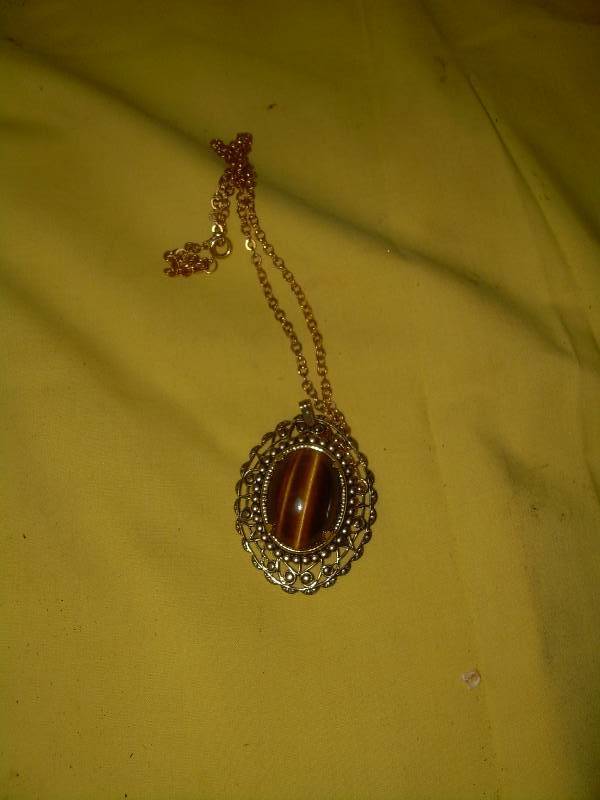 VINTAGE NECKLACE