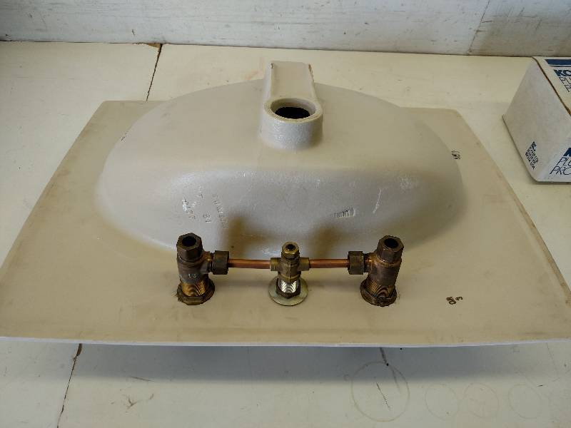 lot 18 image: Vintage Kohler Ceramic Sink, 26x20,...
