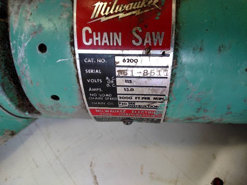 lot 53 image: Milwaukee Model 6200 16 Electric C...