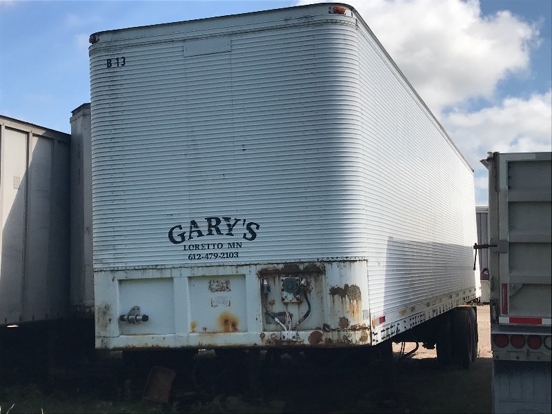 lot 8 image: 1980 Fruehauf Semi Trailer