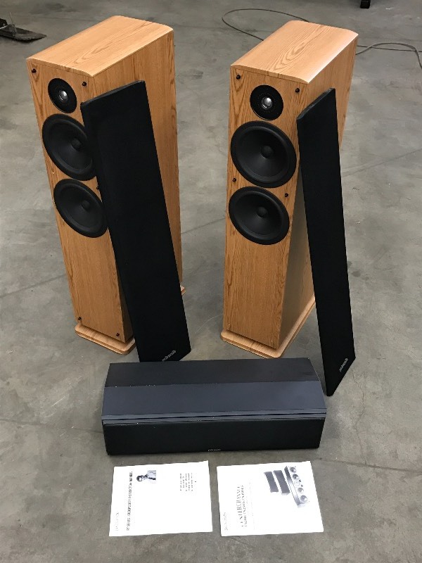 lot 39 image: 3-Piece Polk Audio Stereo Speaker S...