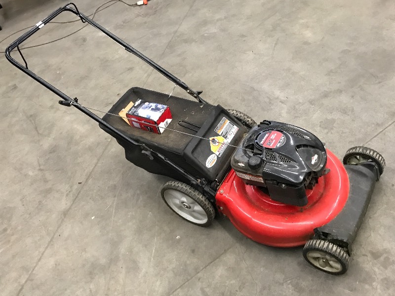 lot 48 image: Yard Machines 6.75HP 21 Lawn Mower...