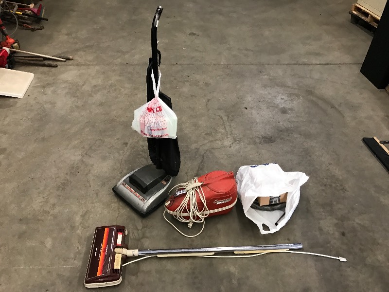 lot 49 image: Lot Of (1) Hoover & (1) Compact Ele...