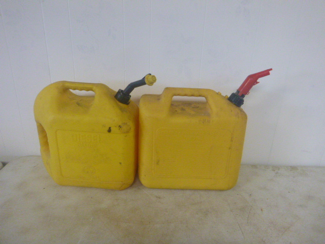 2 Diesel Fuel Gas Cans