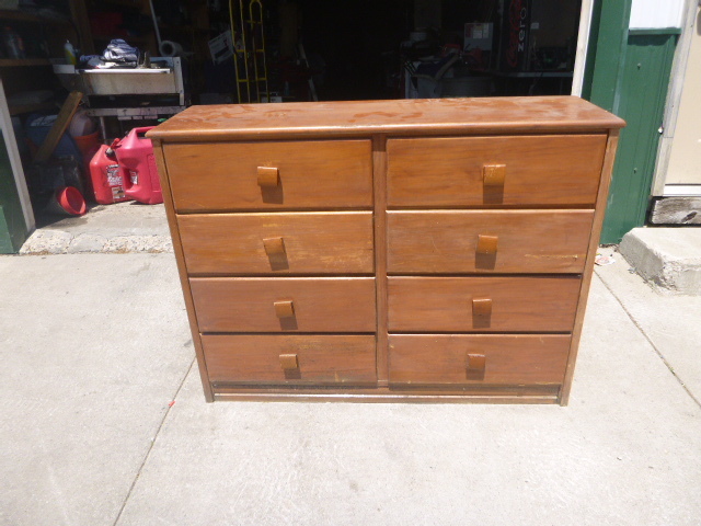 8 Drawer Dresser