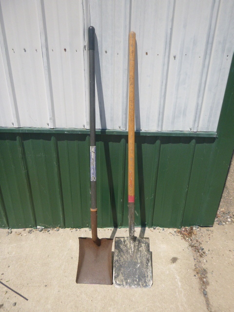 2 Shovels