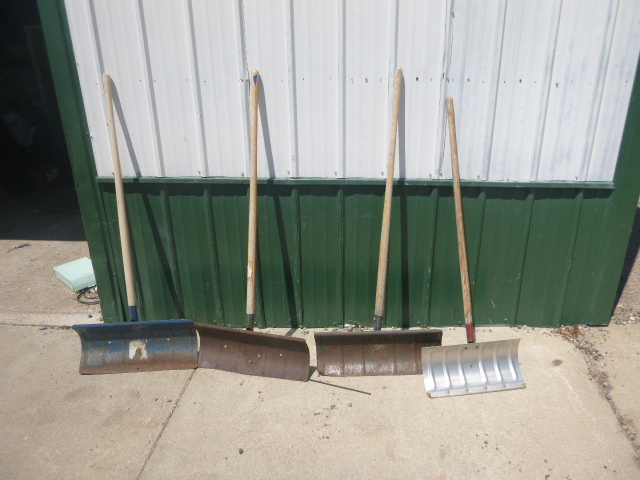 4 Snow Shovels