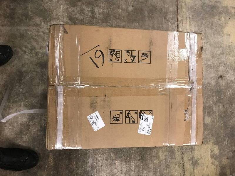 lot 61 image: Master Craft 8000 BTU Window Air Conditioner - White