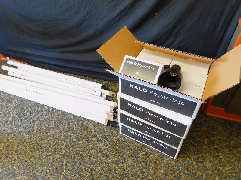 lot 11 image: Track Lighting