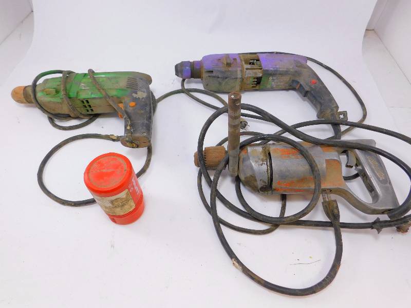 lot 50 image: Lot of Drills