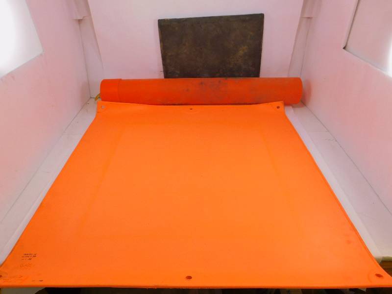 lot 65 image: Class 4 Switchboard Mat