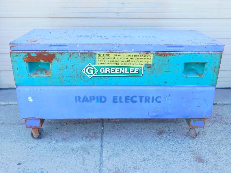 lot 71 image: Greenlee rolling storage box