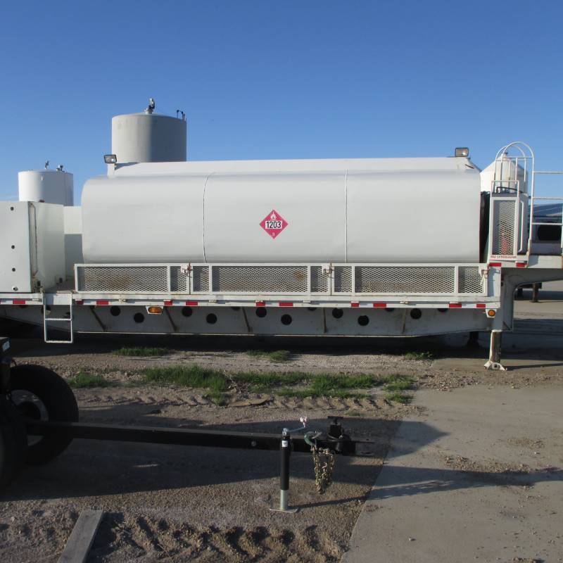 lot 2 image: 99 Doonan Custom Built Fuel, Oil & All Around Service Trailer
