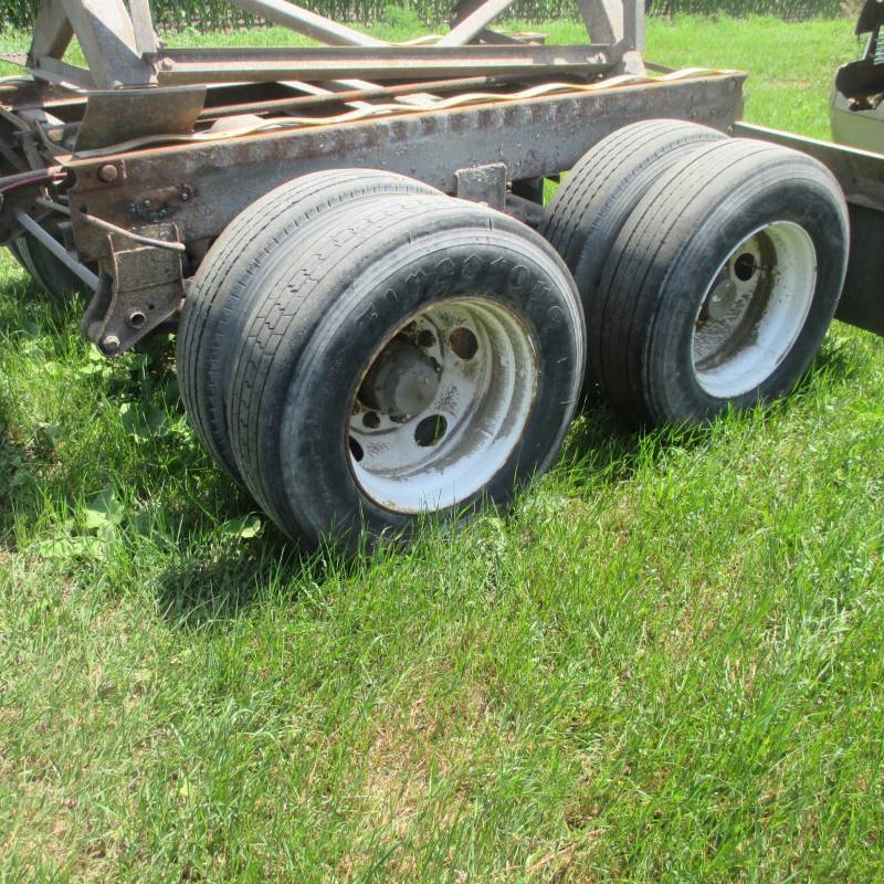 Semi Trailer Running Gear Summer Ag Equipment Auction KBID