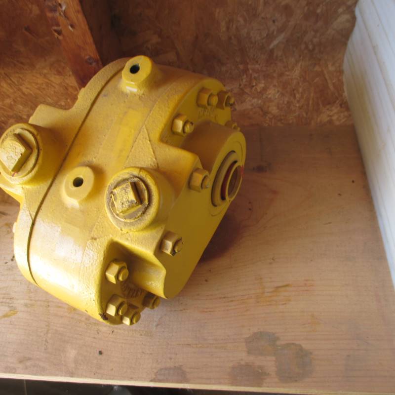 lot 35 image: 540 PTO Hydraulic Pump