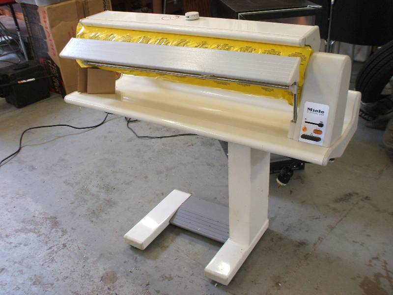 MIELE ROTARY IRON (MANGLE)