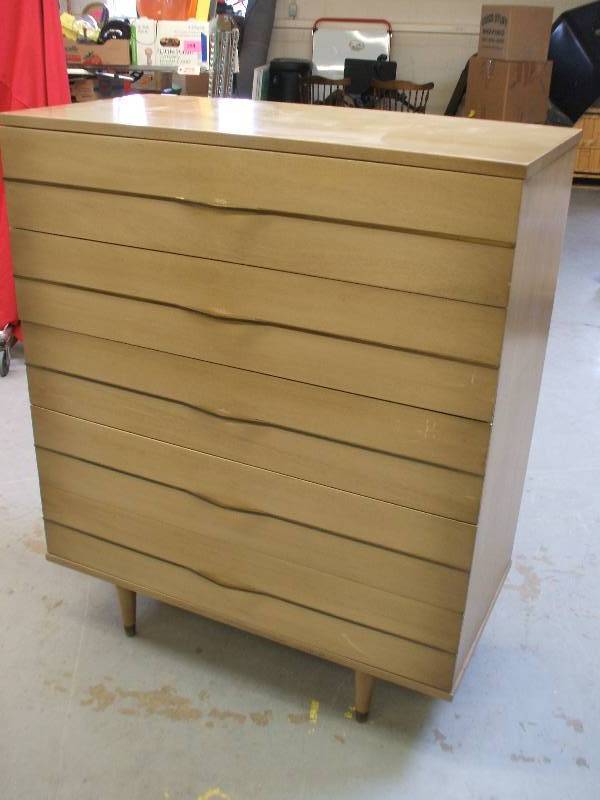 SOLID MAHOGANY 5 DRAWER CHEST