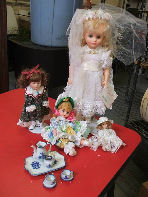 MADAME ALEXANDER PORCELAIN DOLLS