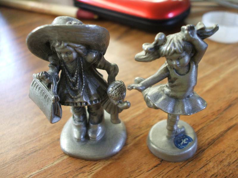 HUDSON JEWELERS FINE PEWTER FIGURINES