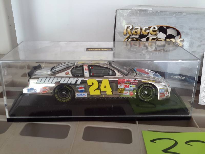 lot 32 image: RACE FANS No 24 Stock Car