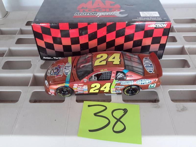 lot 38 image: Jeff Gordon,Mac Tools No 24, Chromalusion, 1998 Monte Carlo