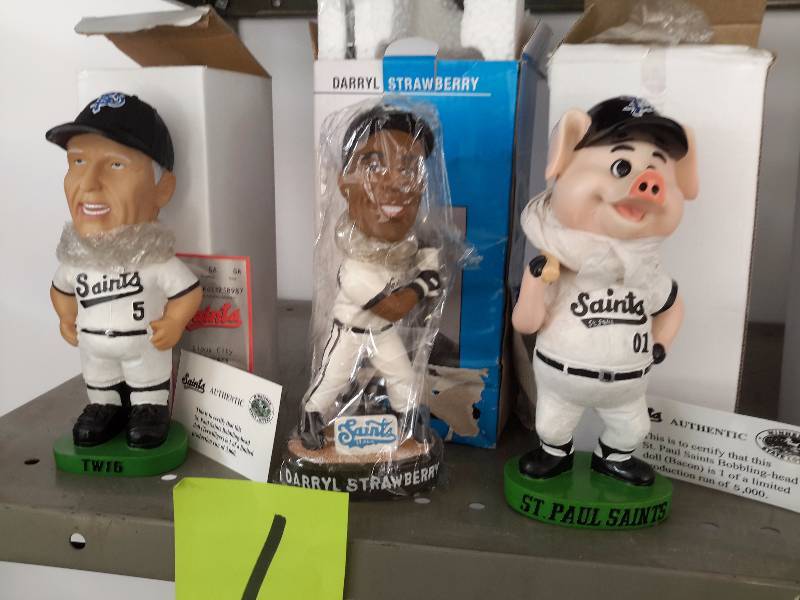 lot 1 image: 3 Saints Bobble Heads