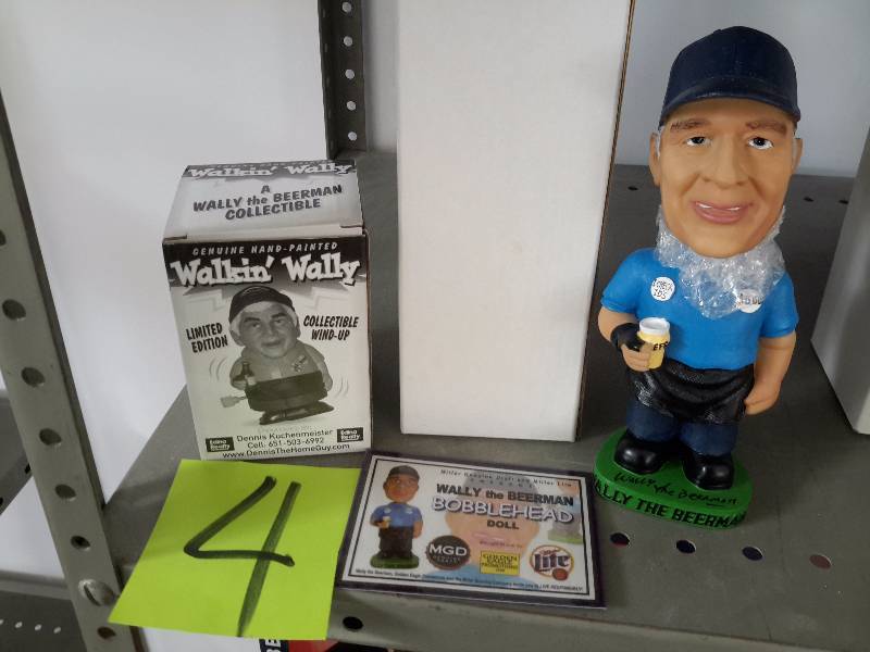 lot 4 image: 2 Wally the Beer Man Bobble Heads