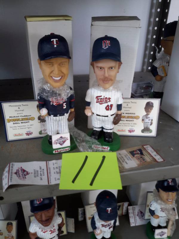 lot 11 image: Michael Cuddyer and Jack Morris Bobble Heads