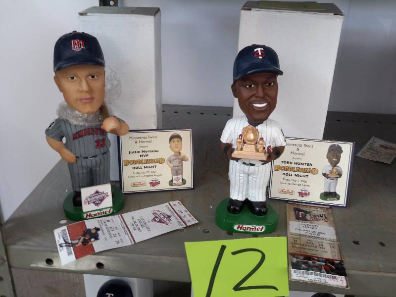 lot 12 image: Justin Morneau and Torii Hunter Bobble Heads