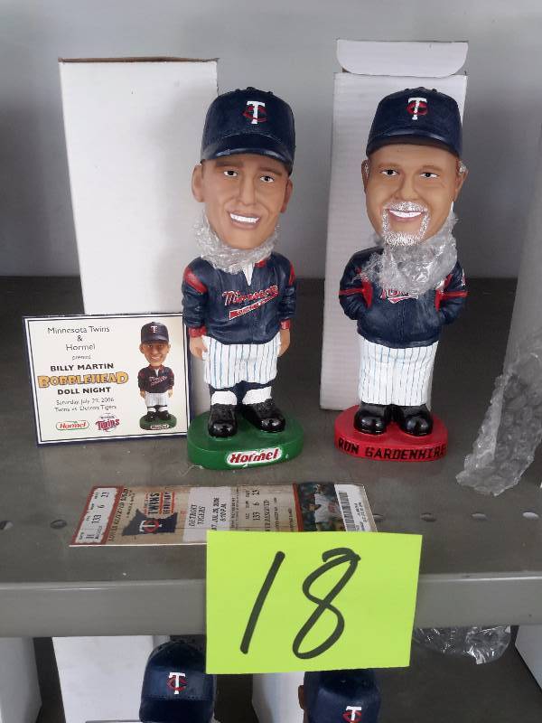 lot 18 image: Billy Martin and Ron Gardenhire Bobble Heads
