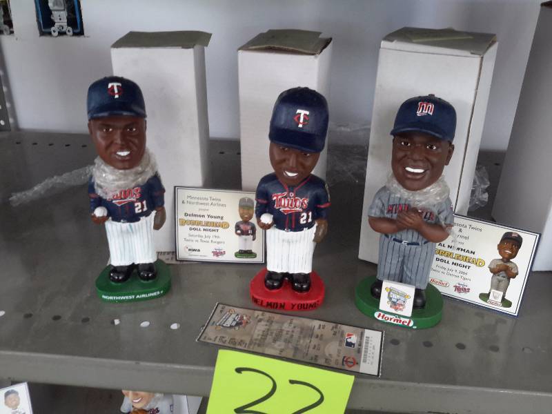 lot 22 image: 2 Delmon Young, Al Newman,