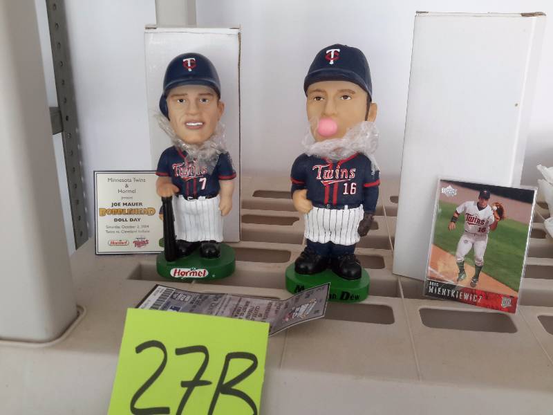 lot 27B image: Joe Mauer and Doug Mientkiewicz Bobble Heads