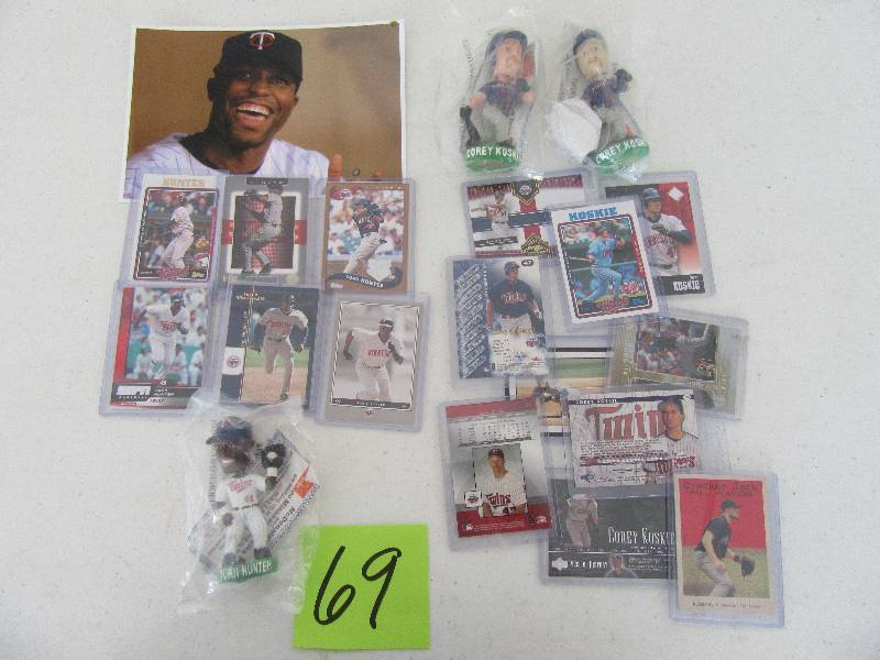 lot 69 image: Torii Hunter   picture  Corey Koski and Torri Hunter Baseball cards and small bobble heads