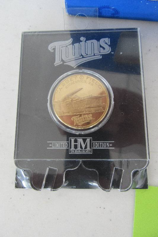 lot 72 image: Model of the Metro Dome  Commemorative Target Field Collector Coin