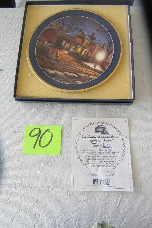 lot 90 image: Terry Redlin Lights of Home Collector Plate