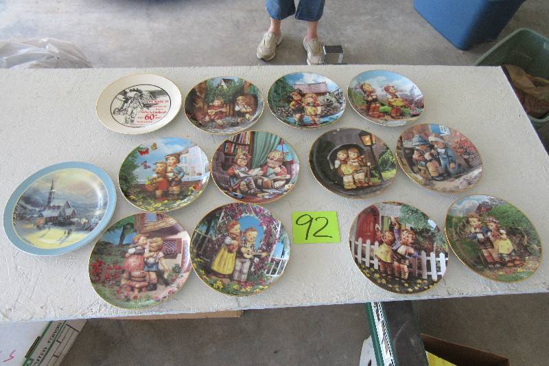 lot 92 image: Large lot of Hummel Collector Plates
